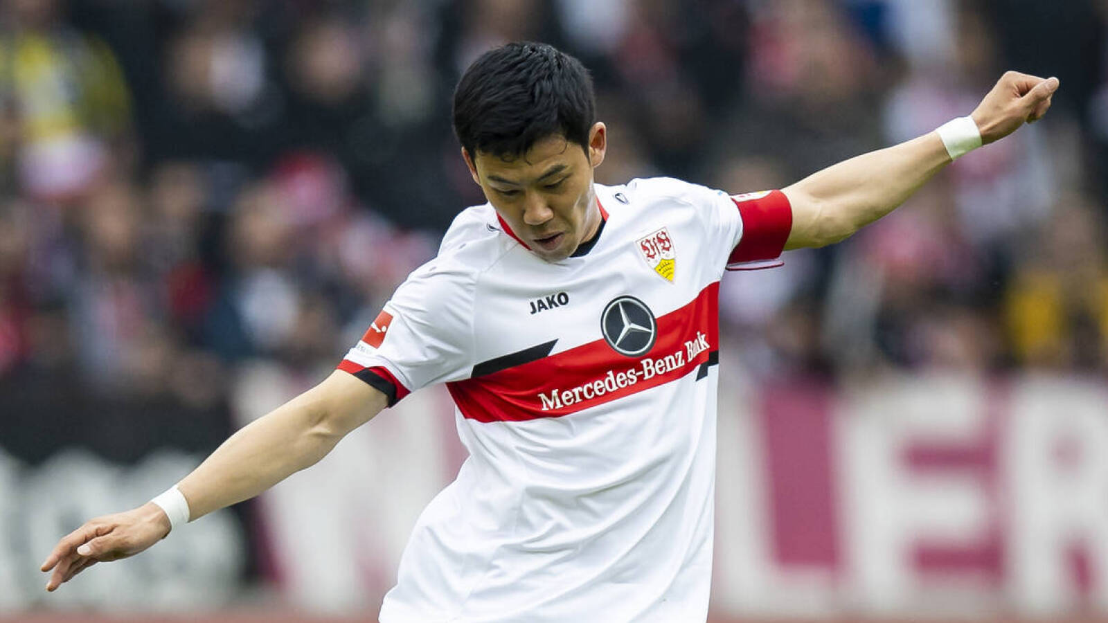 VfB Stuttgart scores dramatic 92nd-minute goal to avoid Bundesliga relegation