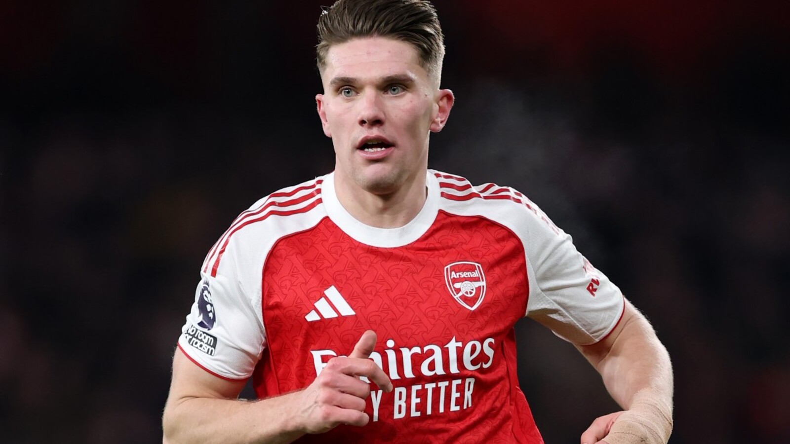 https://www.yardbarker.com/media/5/1/51197befcf8b79eb0b34173cb56bc04d4c75dc2e/thumb_16x9/Viktor-Gyokeres-in-action-for-Arsenal-against-Aston-Villa.jpg