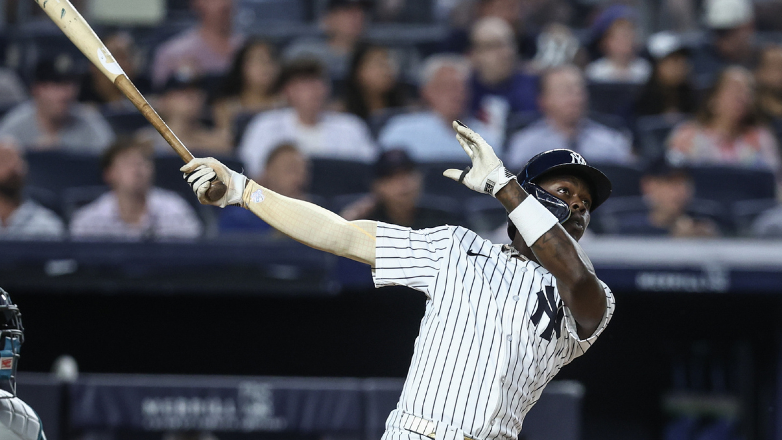 https://www.yardbarker.com/media/5/1/513cd6c8b03d4af709baabc4c6cf646a5efd13fe/thumb_16x9/mlb-finalizes-home-run-derby-field.jpg?v=1