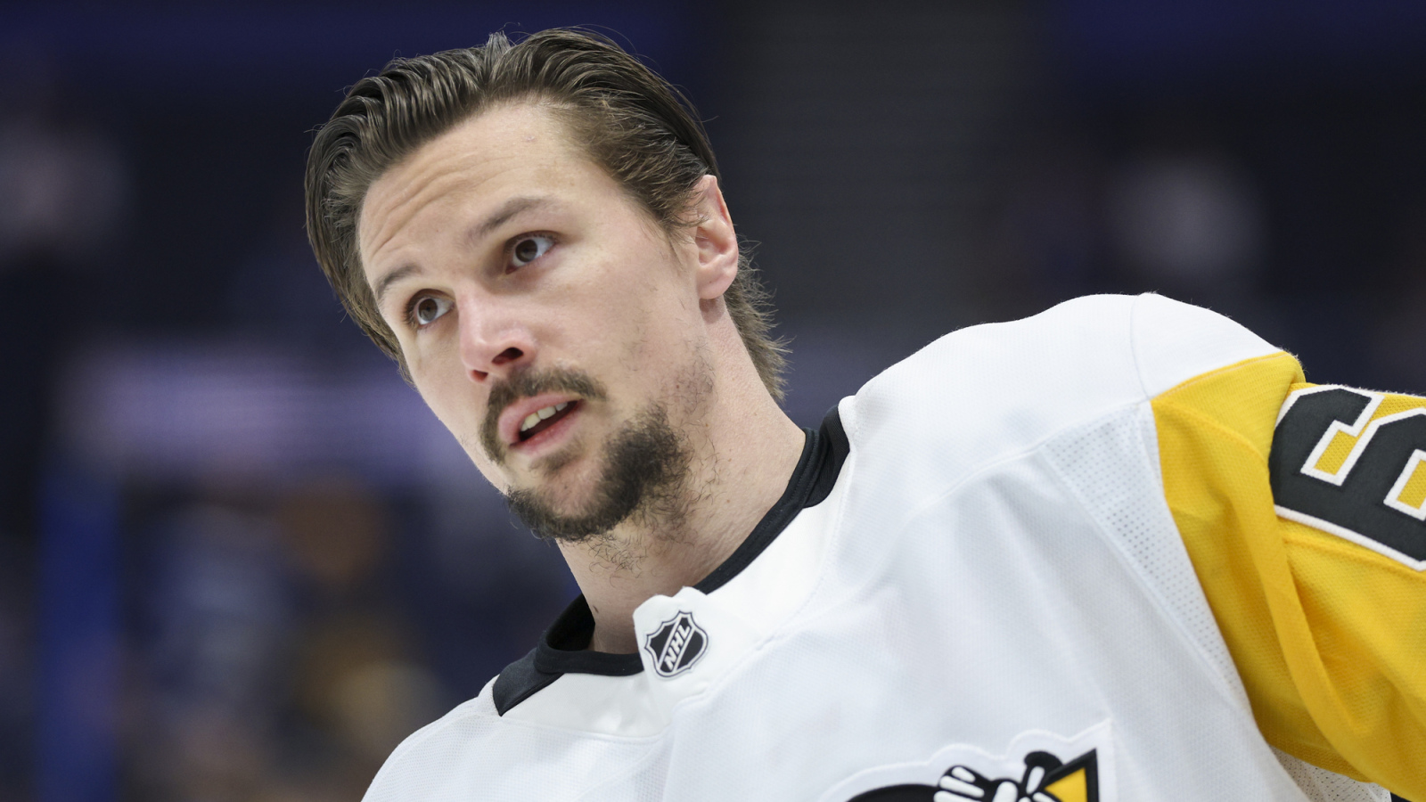 https://www.yardbarker.com/media/5/1/515cc12bb5b88e4b25ed5723288dc8f9e70319e4/thumb_16x9/erik-karlsson-winning-penguins-mvp-award-big-deal.jpg?v=1