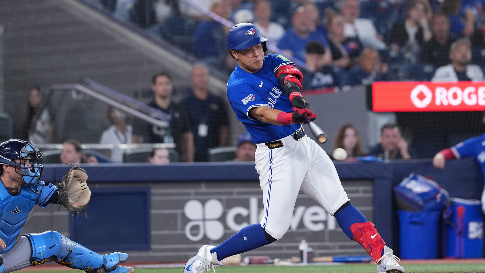 https://www.yardbarker.com/media/5/1/515f3dad11cb7fd57f94b5910748d8eaeb890eb4/thumb_16x9/jul-21-2026-toronto-ontario-toronto-blue-jays.jpg