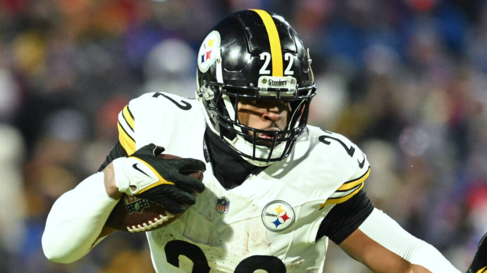 Steelers expected to exercise Pro Bowl RB's fifthyear option Yardbarker