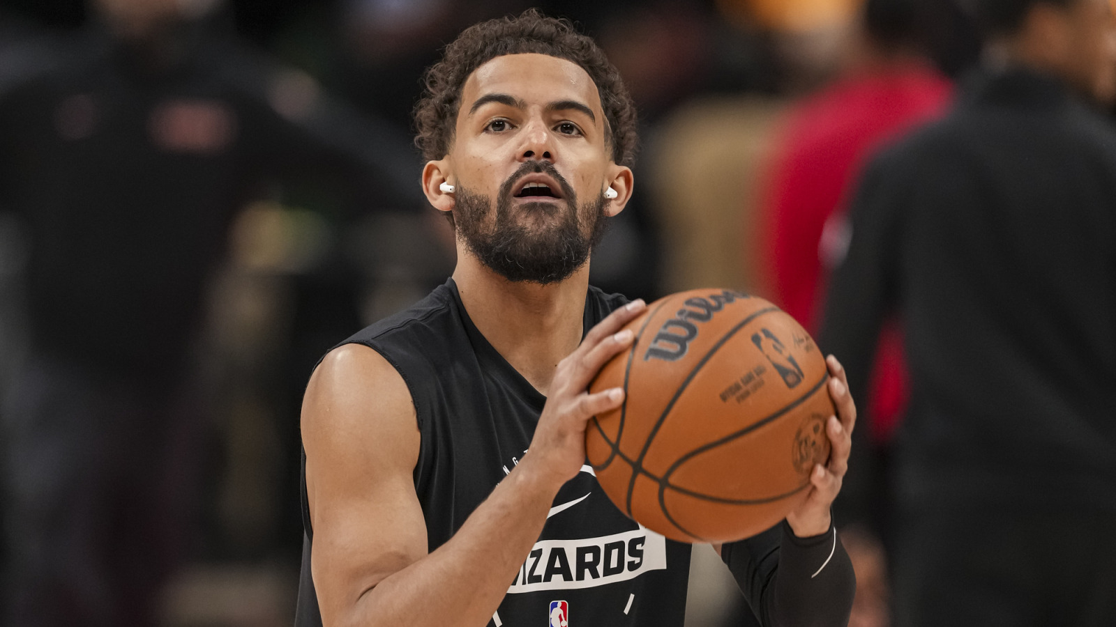 https://www.yardbarker.com/media/5/2/52b5839c0c4375aca1e9978829f4bb204c981788/thumb_16x9/three-nba-players-live-next-contract.jpg?v=1