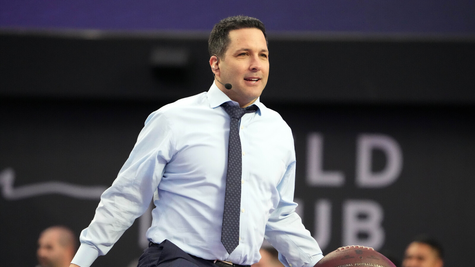 how old is adam schefter - Ilustrasi 3