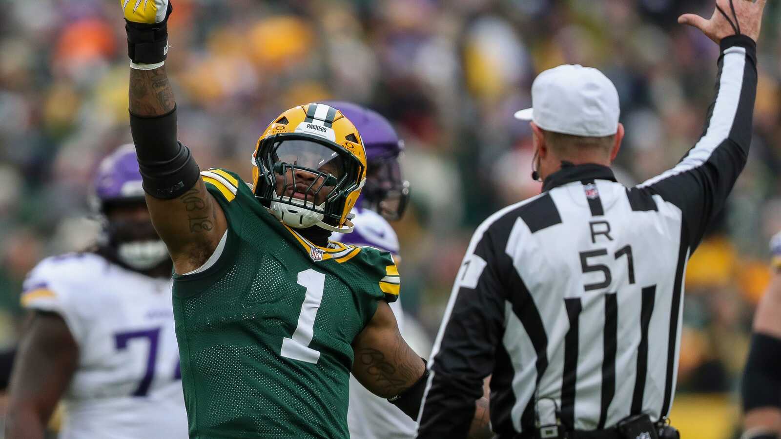 Packers Young Edge Rushers Learning from Micah Parsons
