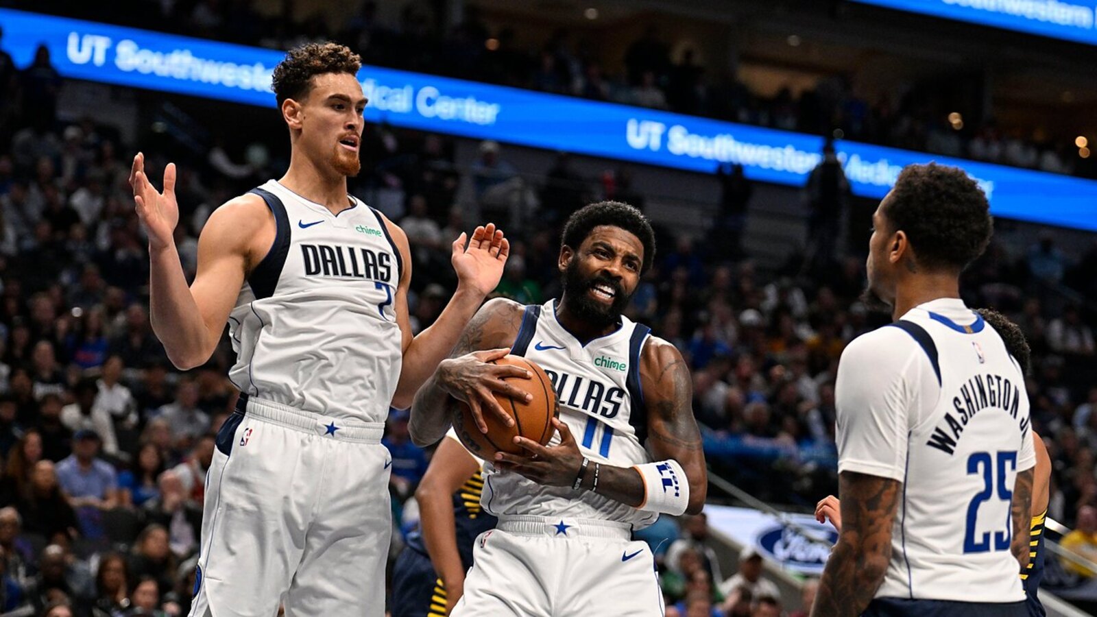 Kyrie Irving Calls Dwight Powell’s Mavericks Exit ‘Heartbreaking’