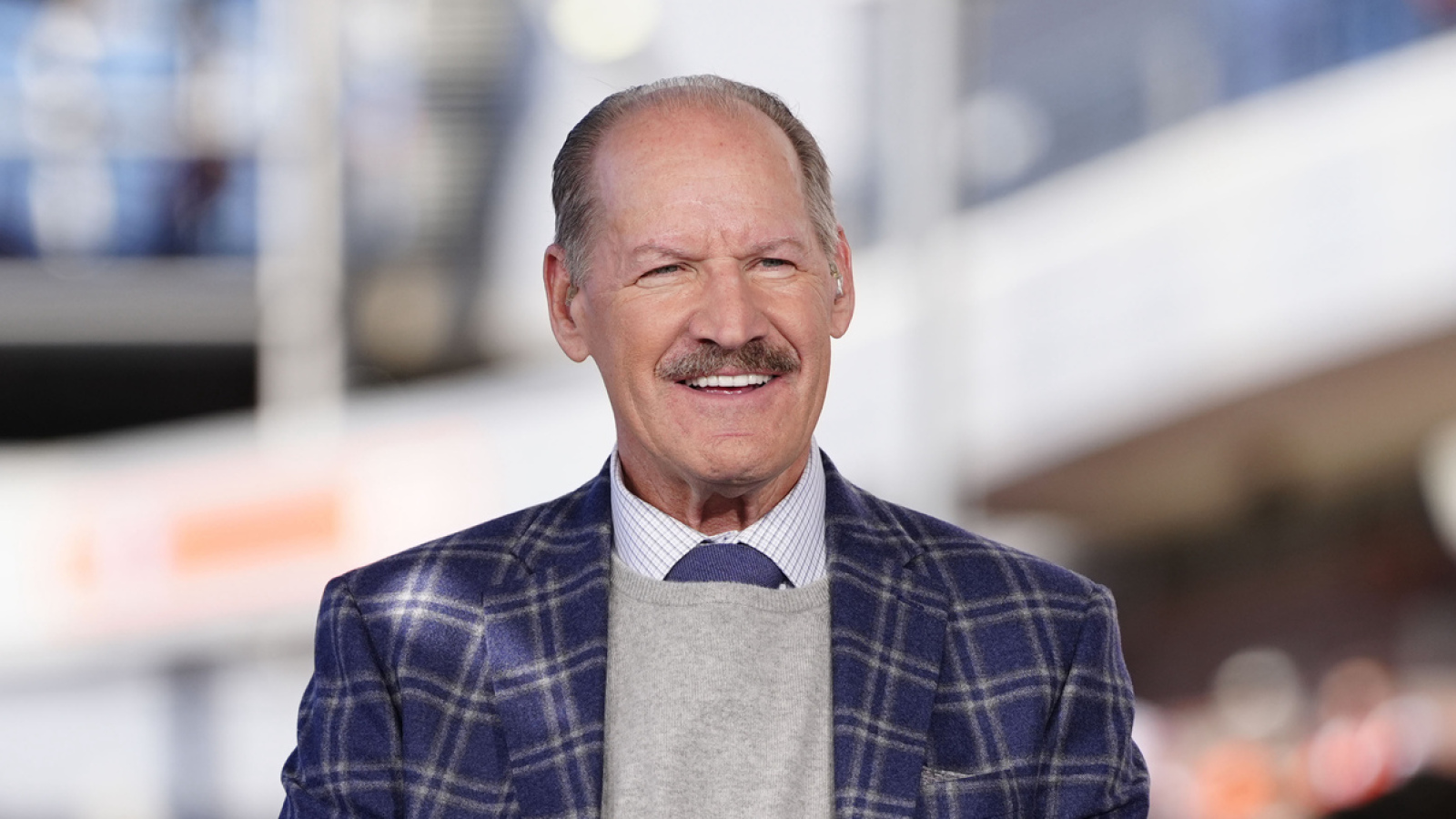 Bill Cowher offers Mike Tomlin advice for broadcasting career