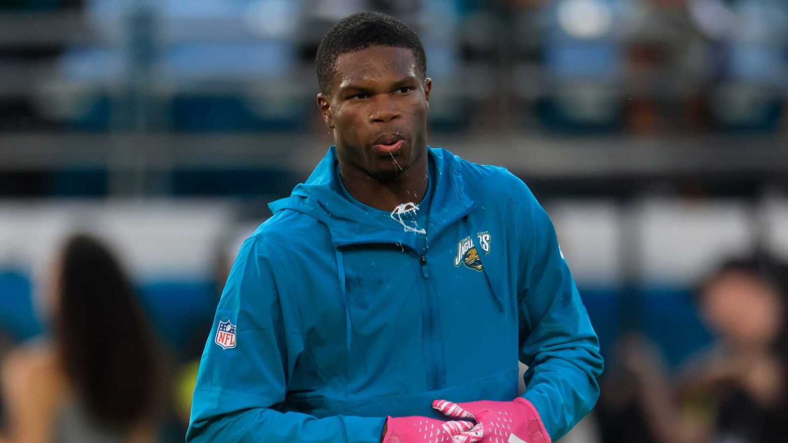 https://www.yardbarker.com/media/5/4/5412e33e6d14fbe2ce8e7d9bc1be576eb33bc3a9/thumb_16x9/jacksonville-jaguars-wide-receiver-travis-hunter.jpg?v=1