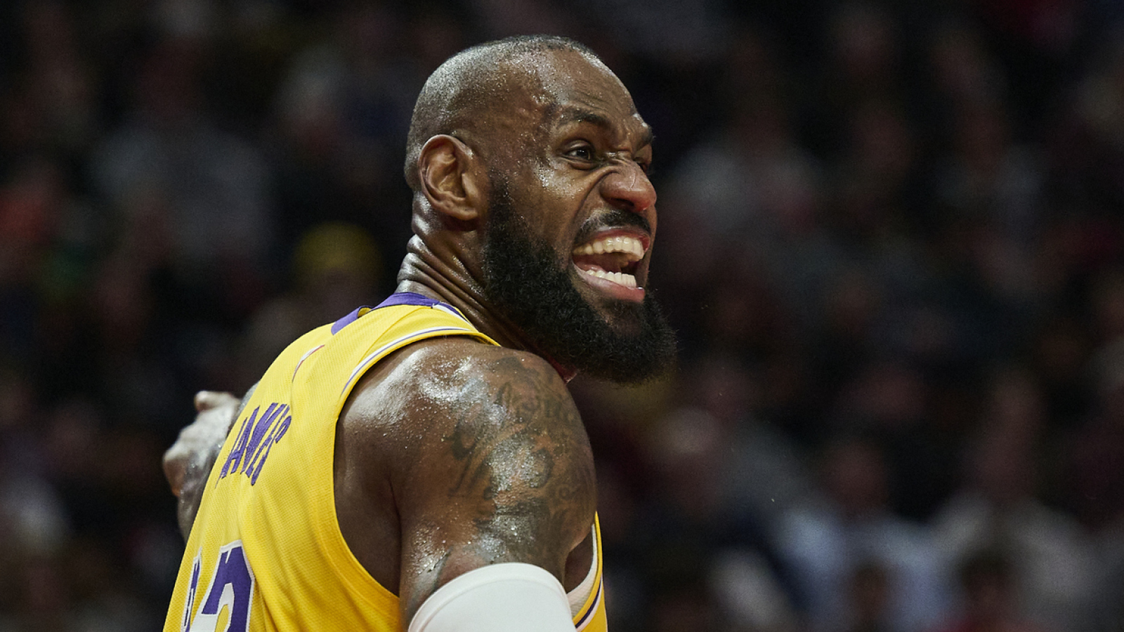 LeBron James has strong reaction to Lakers' upcoming schedule | Yardbarker