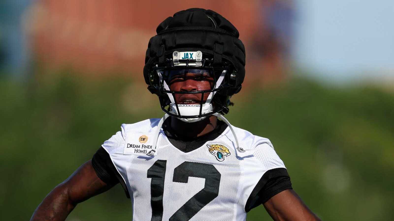 https://www.yardbarker.com/media/5/4/5475db4d57f0827fa4f2f8d3a3c8b2fc782e044e/thumb_16x9/jaguars-unique-plan-two-rookie-travis-hunter.jpg?v=1