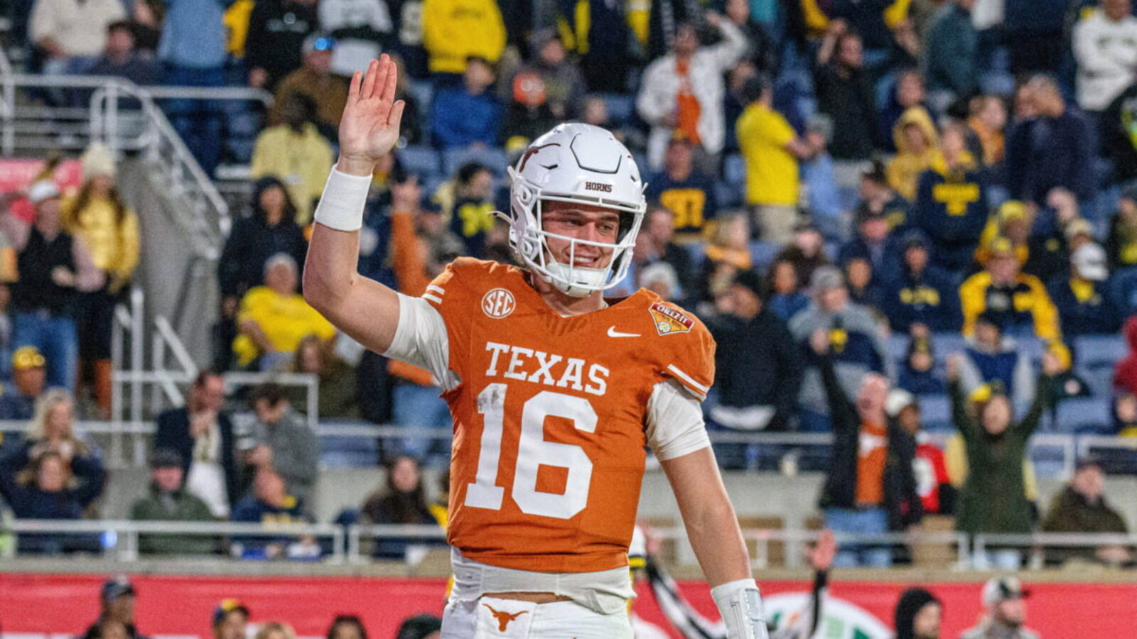 Arch Manning Nearly Suffered Bad Injury After Tripping Over In Texas ...