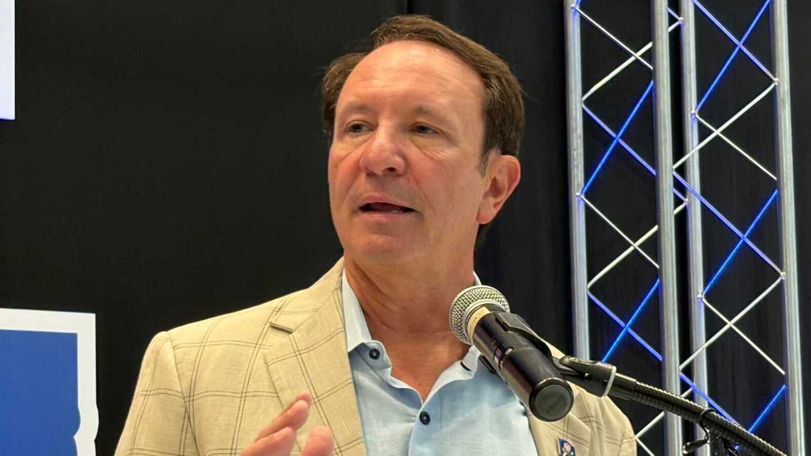 Louisiana governor completely throws LSU AD under the bus Louisiana governor completely throws LSU AD under the bus