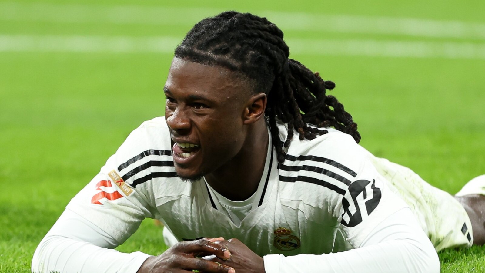 Real Madrid expect Man United & Liverpool to make midfielder offers ...