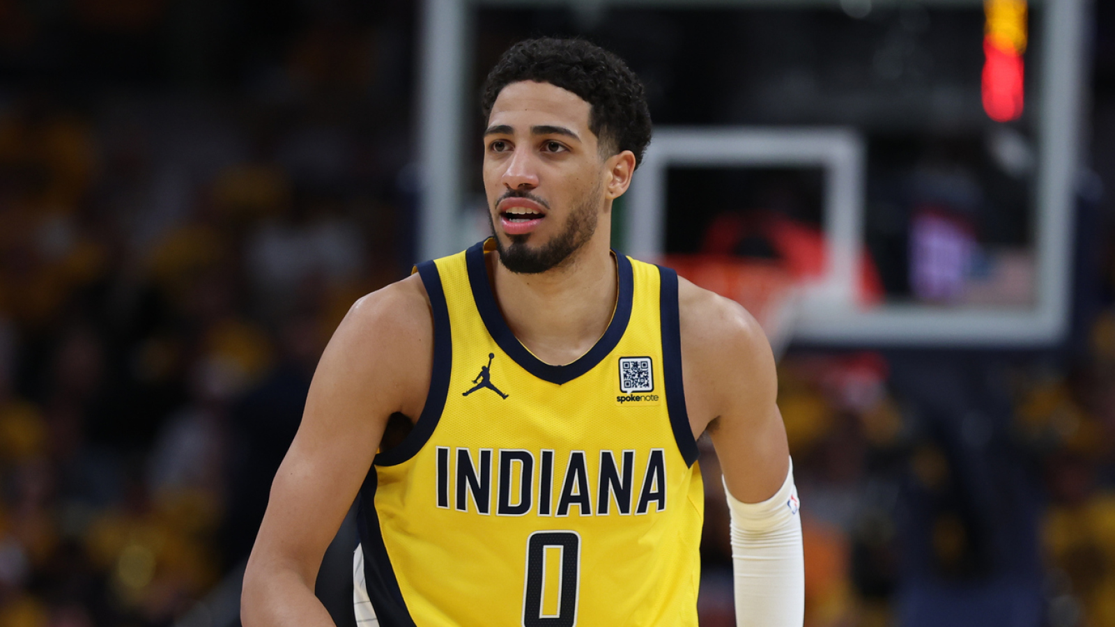https://www.yardbarker.com/media/5/5/5566b56cdddf462fbb4a0a705a785e77dce166cb/thumb_16x9/10-pieces-nba-history-tyrese-haliburton-game-4.jpg?v=1