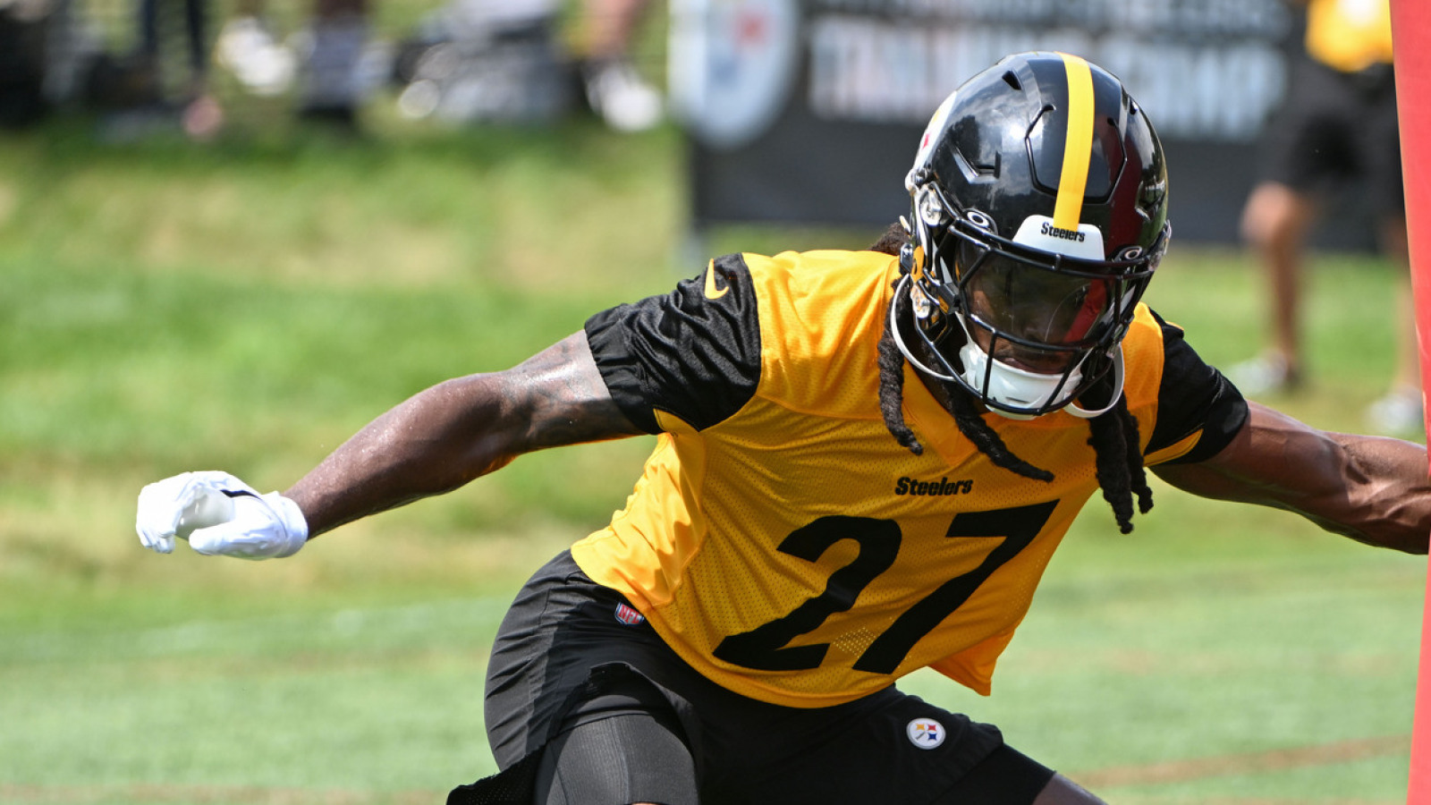 Steelers Considering Cutting Ties With Former Fan Favorite Prospect ...