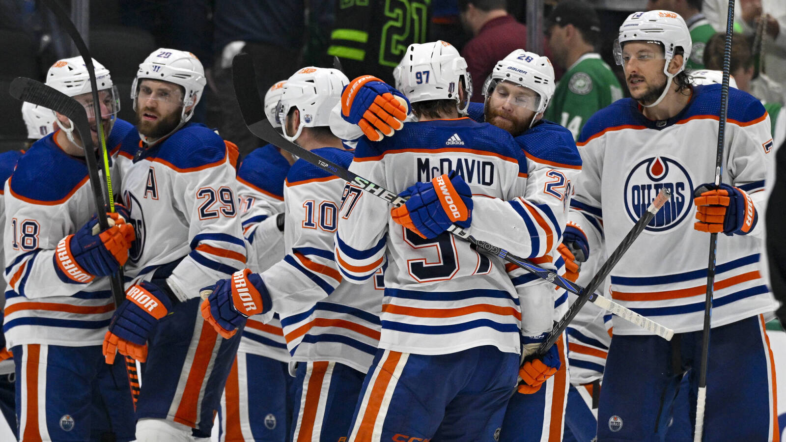 McDavid's 2OT goal gives Oilers win over Stars in Game 1 - Vimarsana News