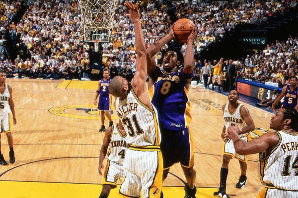 Kobe Takes Over In 2000 NBA Finals Game 4