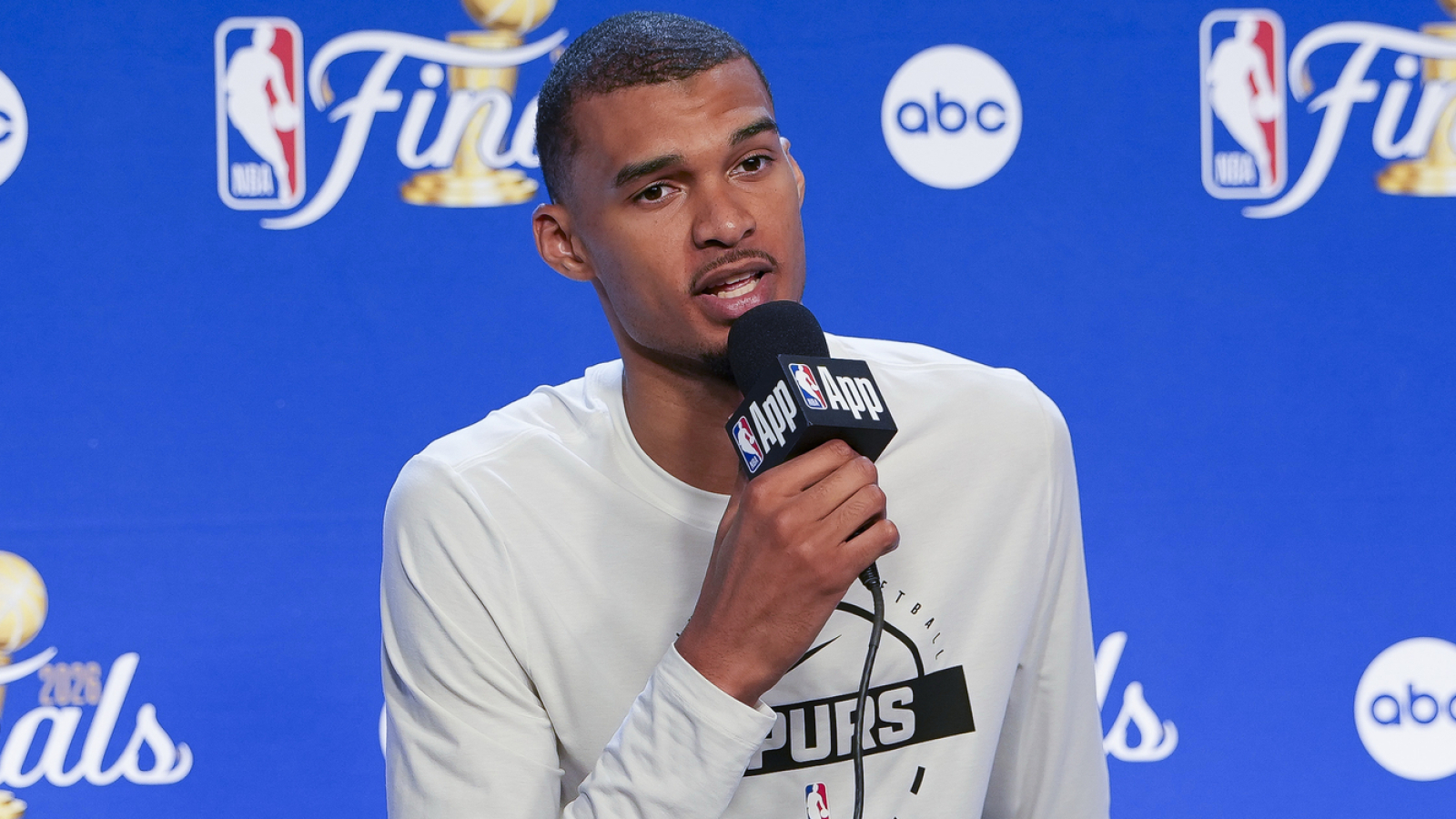 https://www.yardbarker.com/media/5/6/562029263cc141a3c019a1657e207da9dd8398d0/thumb_16x9/victor-wembanyama-viral-he-said-nba-finals-loss.jpg?v=1