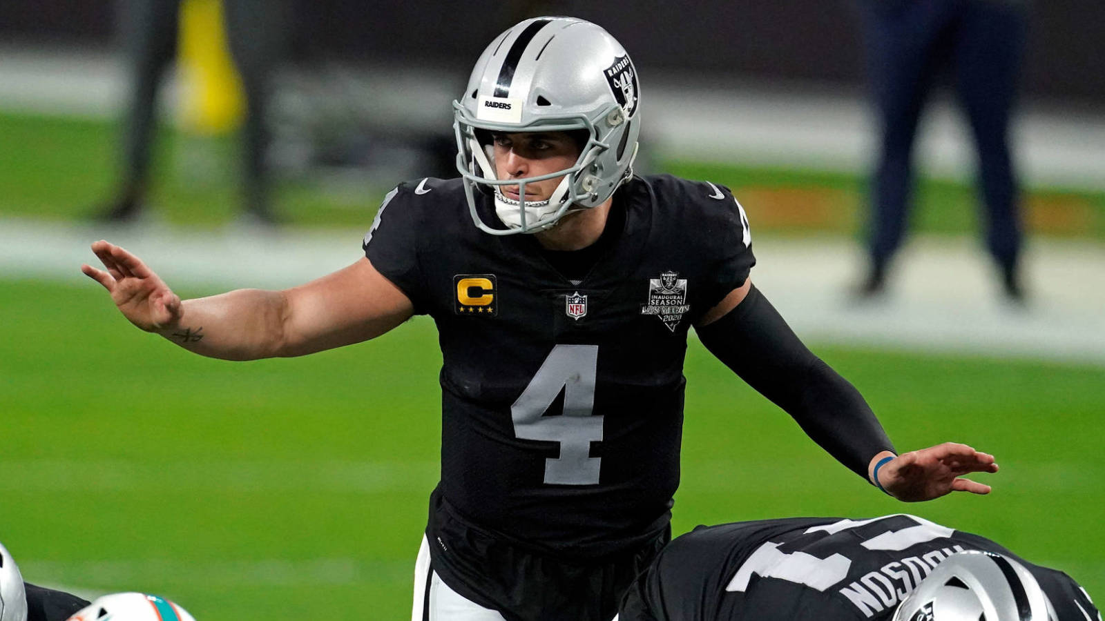 Report: Raiders declining trade offers for Carr