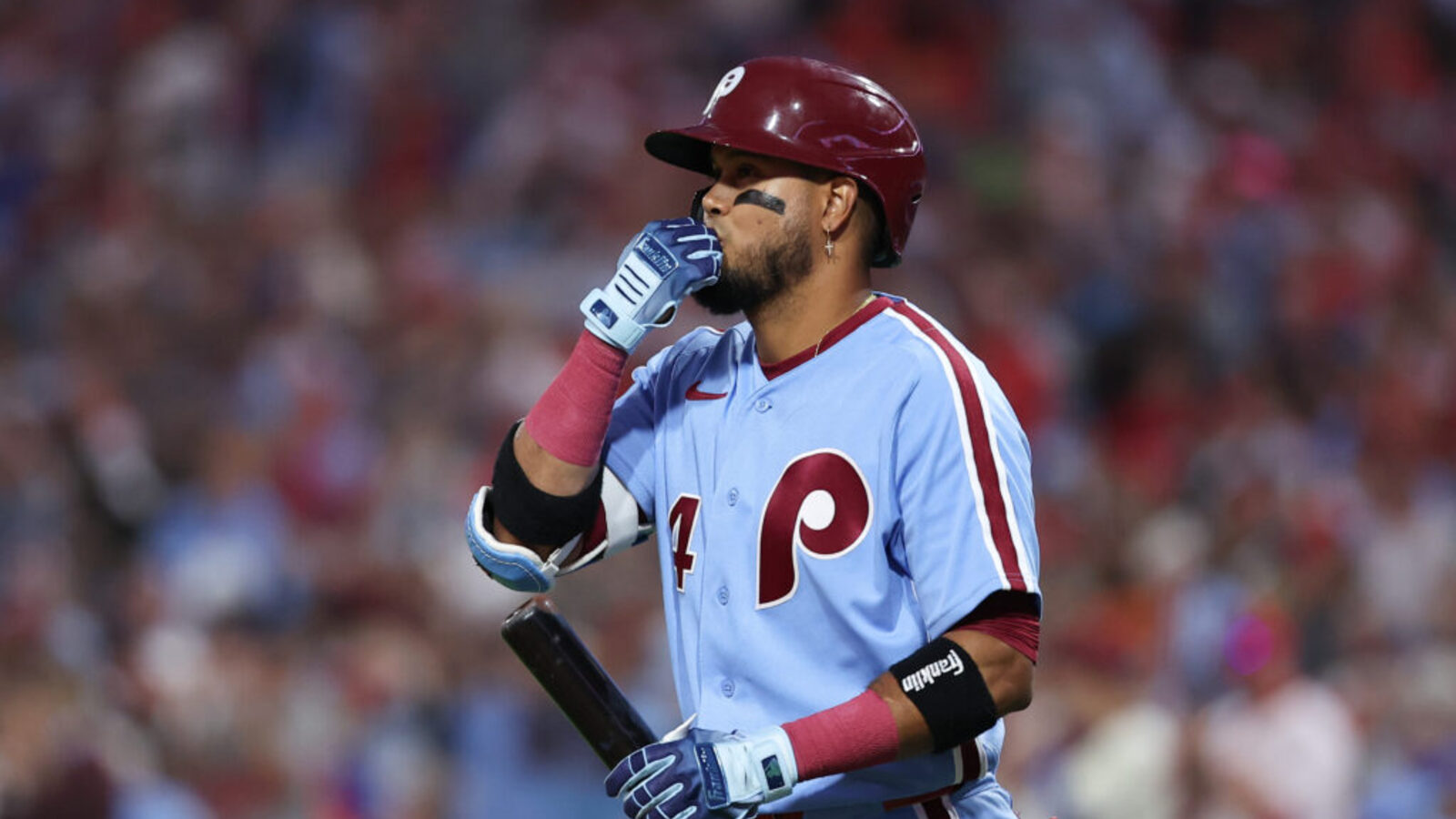 Philadelphia Phillies Receive Alarming Luis Arraez Update