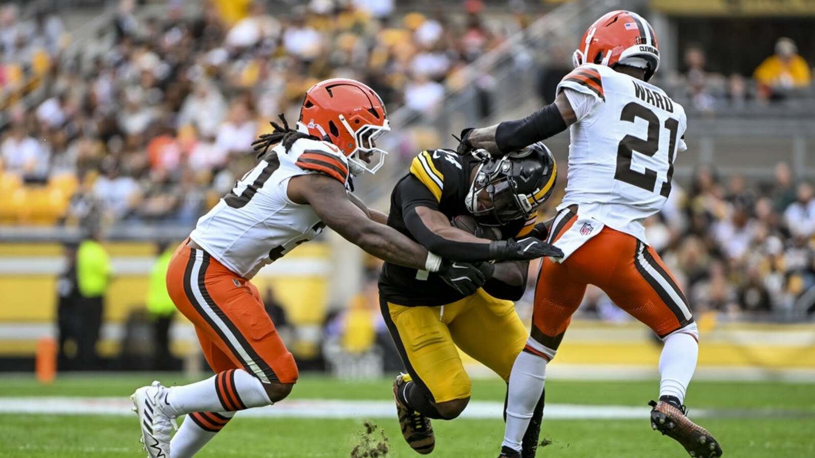 https://www.yardbarker.com/media/5/6/562f7bc640a5c1fb8588d278010c2bfffc52919a/thumb_16x9/27308807.jpg