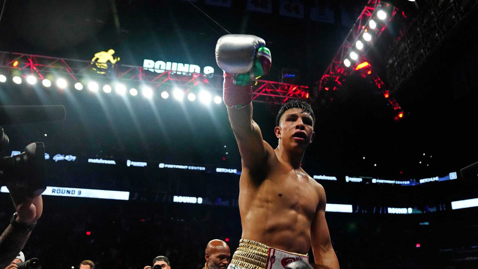 Armando Resendiz vs. Jaime Munguia Set for Cinco de Mayo Showdown in Las Vegas