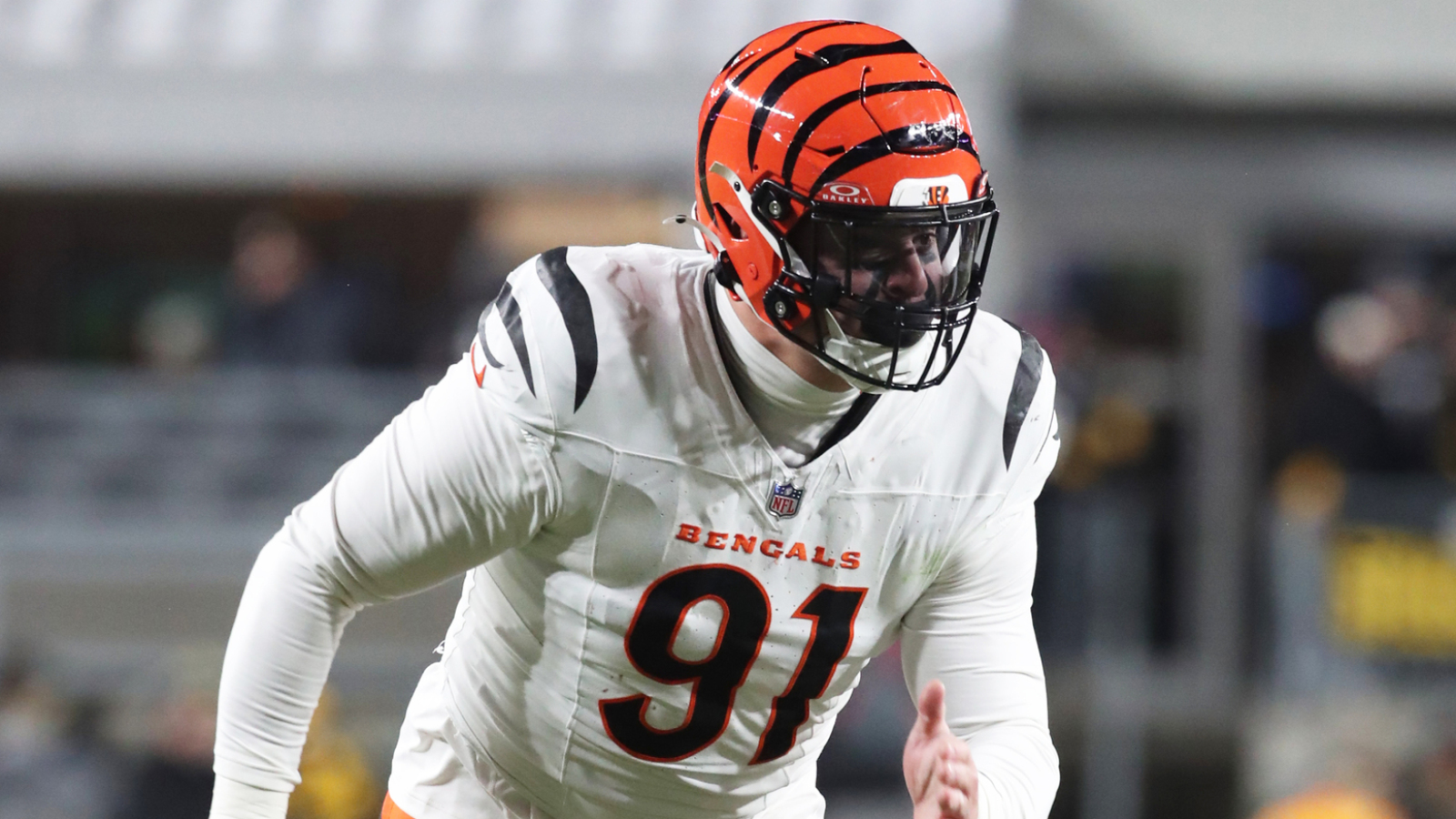 https://www.yardbarker.com/media/5/6/568711c325f457bd26bc0b14262ab4cfeefe2972/thumb_16x9/bengals-trey-hendrickson-gets-huge-payday-end-his.jpg?v=2