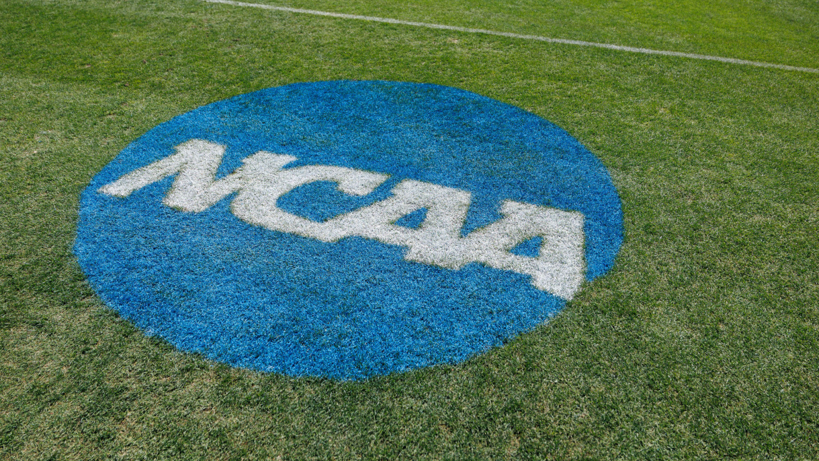 https://www.yardbarker.com/media/5/6/568e9846447a0c3308514ab75d8092cd61808cff/thumb_16x9/college-athletes-sue-ncaa-over-exclusion-new-five.jpg?v=1