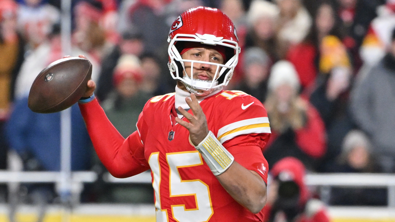https://www.yardbarker.com/media/5/6/56c5cd08e25ea1450e51623e2eecfb3070af2d21/thumb_16x9/chiefs-stunning-playoff-elimination-snapped-six.jpg?v=2