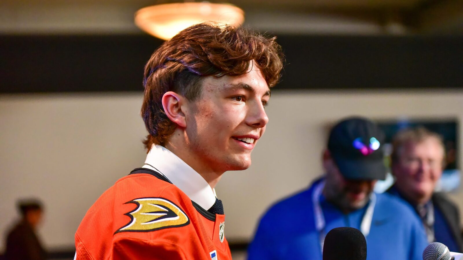 Ducks call up top prospect Roger McQueen ahead of possible NHL debut