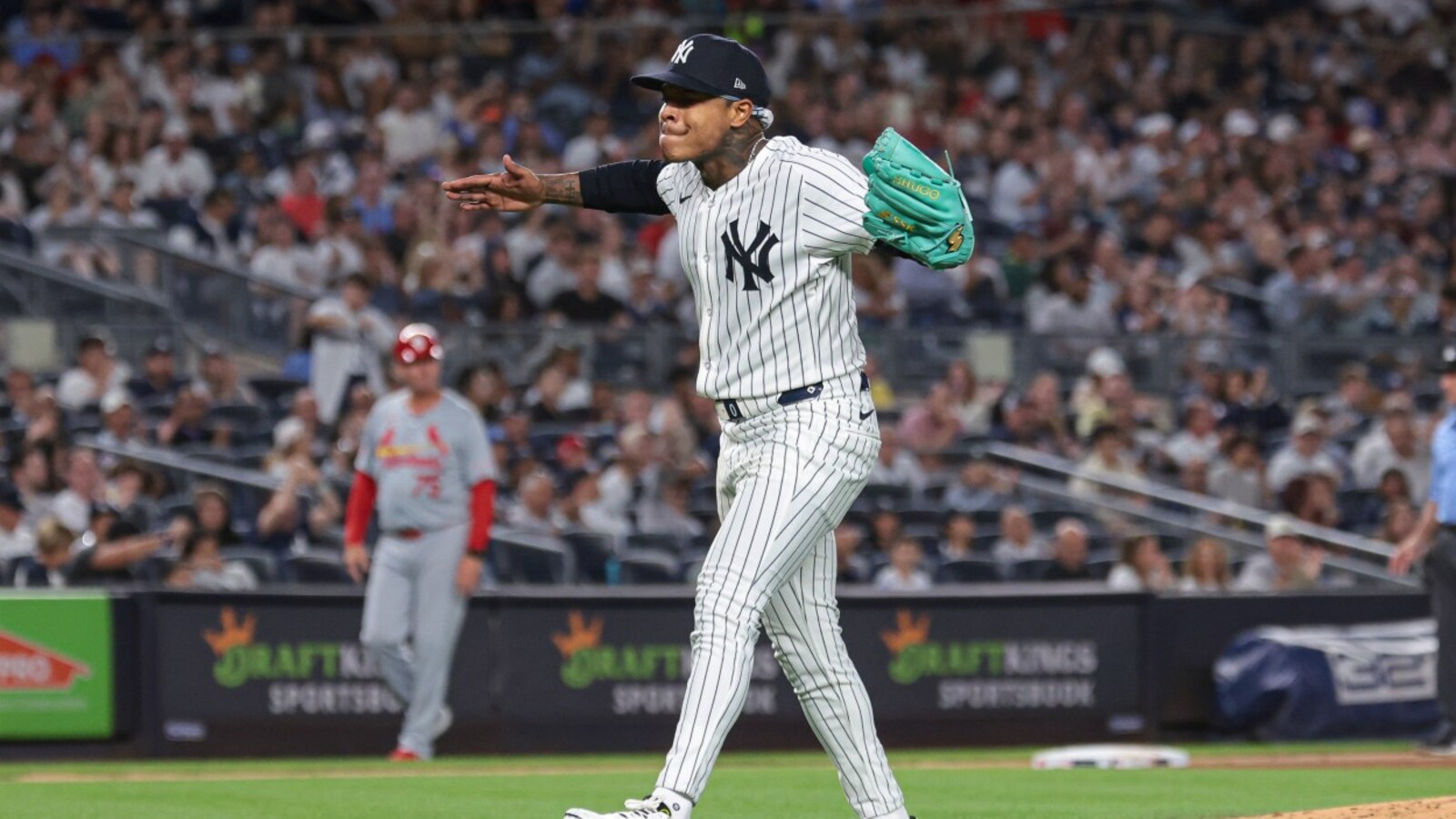 Yankees will likely have to trade prospect to offload bad pitching ...