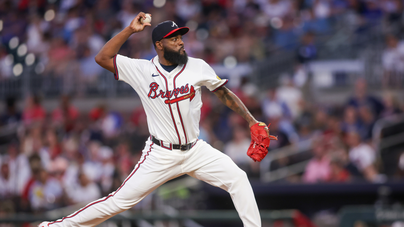 Braves select left-handed pitching prospect, designate righty