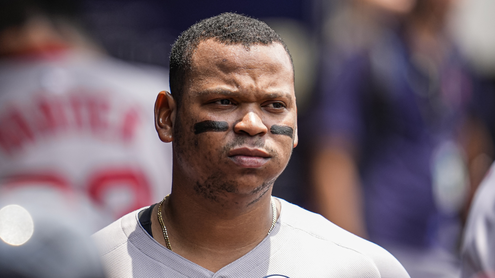 https://www.yardbarker.com/media/5/7/57b2bf0b3bfa066a072eb85639fb92d561b7bec0/thumb_16x9/red-sox-legend-criticizes-teams-handling-rafael.jpg?v=2