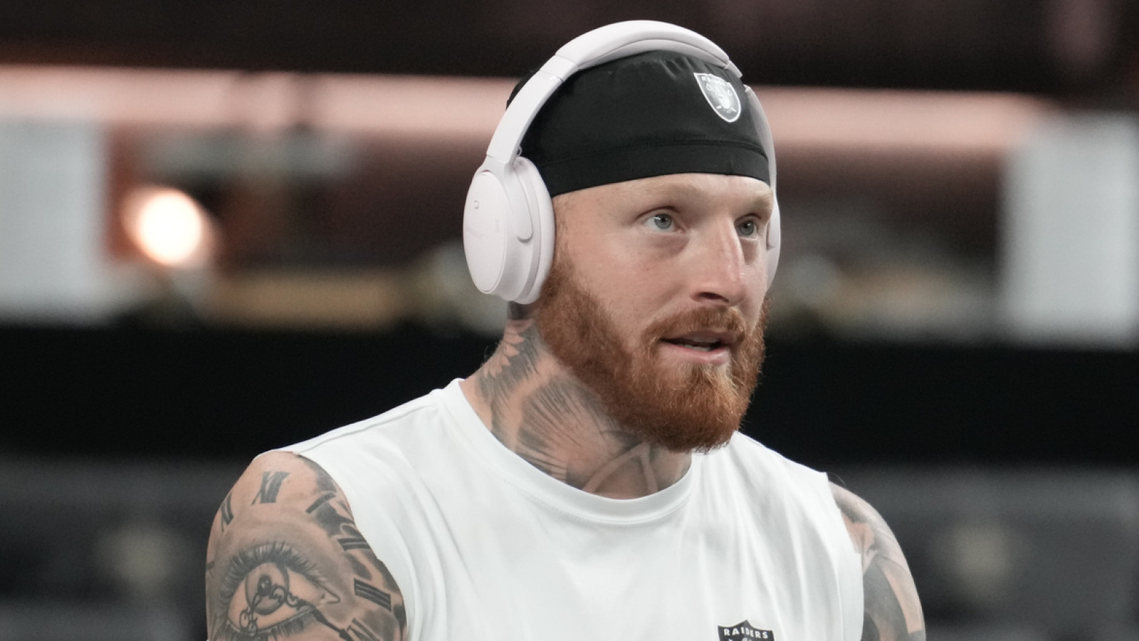 https://www.yardbarker.com/media/5/7/57c01fc2f7e20f61025d22e8c294c8ba69b44b5a/thumb_16x9/maxx-crosby-two-word-message-patrick-mahomes-war.jpg?v=1