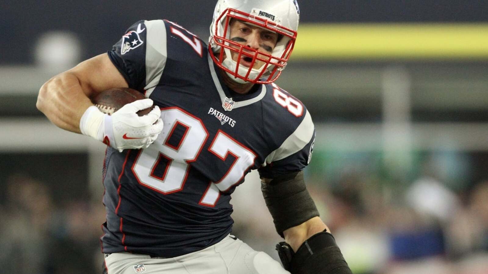 Fans vote TE Rob Gronkowski into Patriots' Hall of Fame