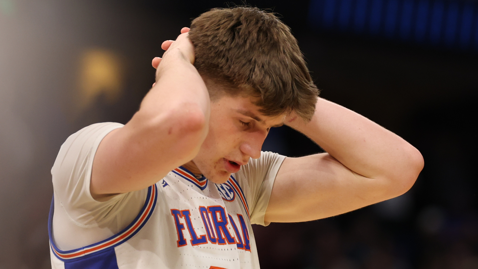 Florida first No. 1 seed eliminated as Iowa stuns defending champions 