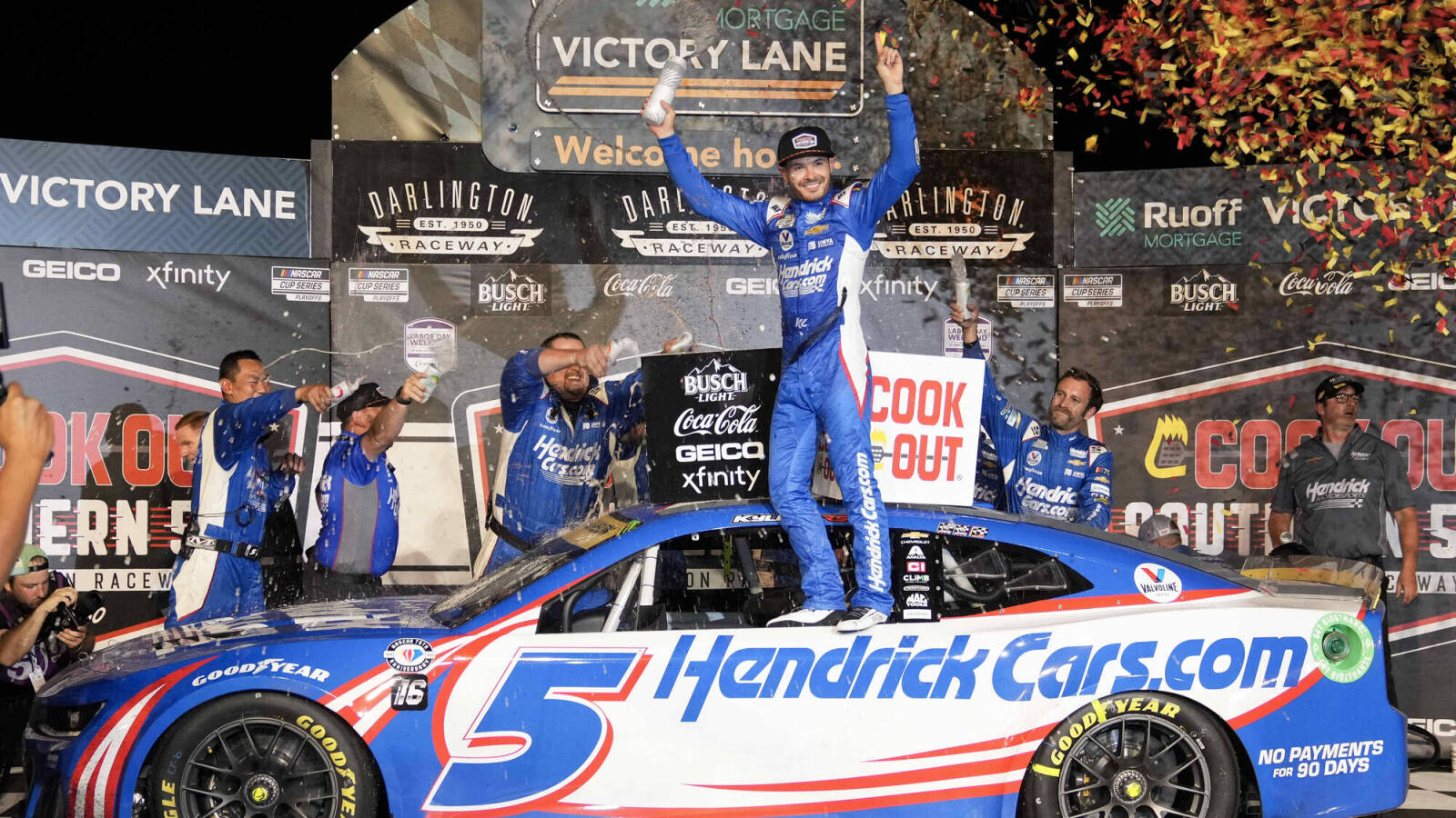 Kyle Larson finally wins Darlington