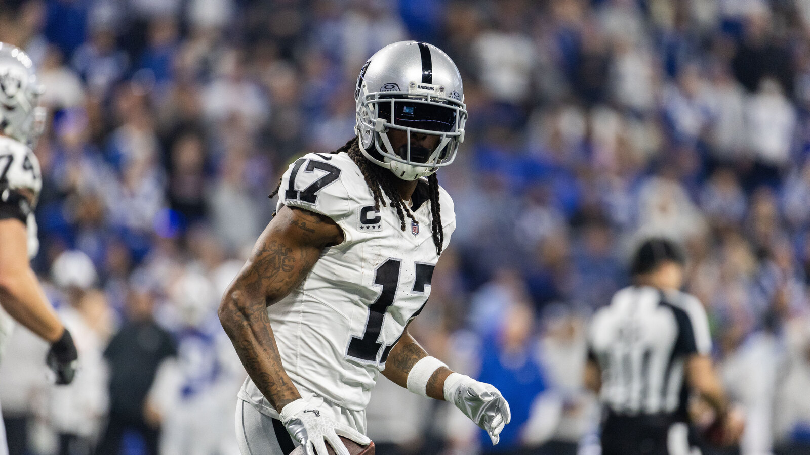 Steelers Among Favorites to Land Raiders Star WR Davante Adams in Trade