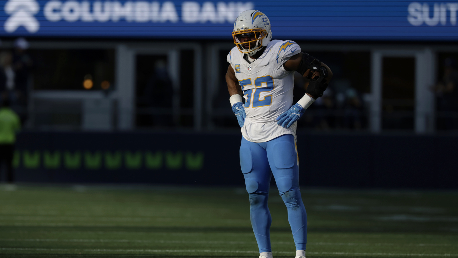 Bears Expected To Be Among Teams With Trade Interest In Chargers EDGE Khalil Mack