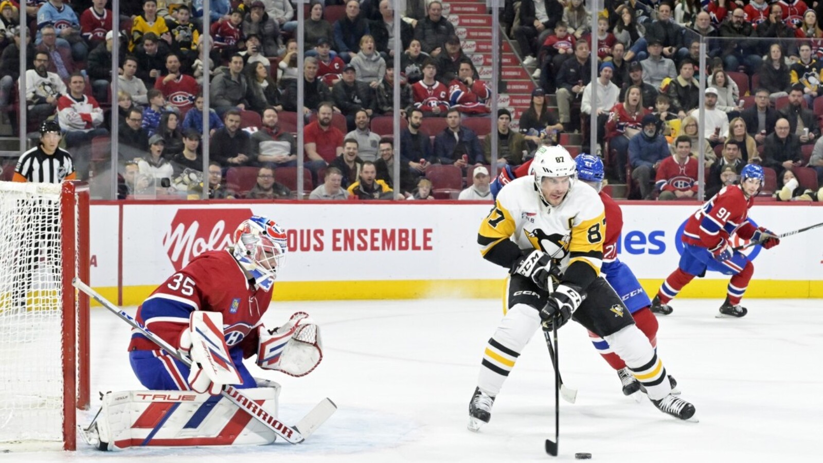 Sidney Crosby Puts up Three Points as Penguins Win in Epic Shootout