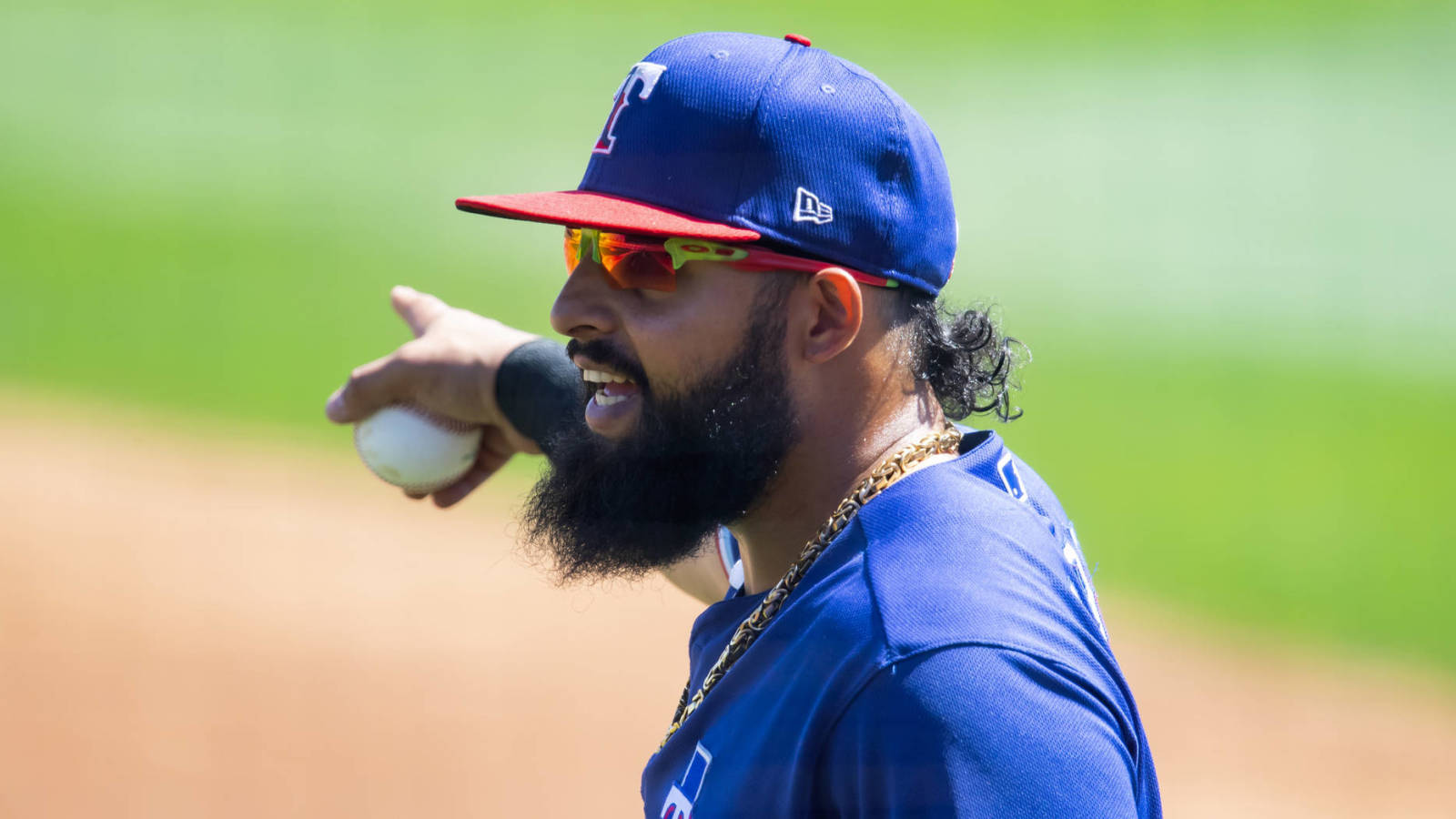 Rangers trade Rougned Odor to Yankees