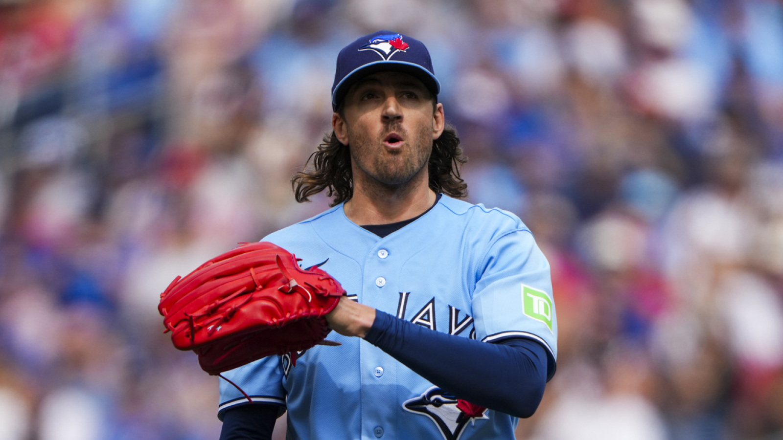 https://www.yardbarker.com/media/5/9/5938123e5e9127bd1d79f299da00689c018f7de5/thumb_16x9/debut-dates-revealed-newly-acquired-cubs-pitchers.jpg?v=1