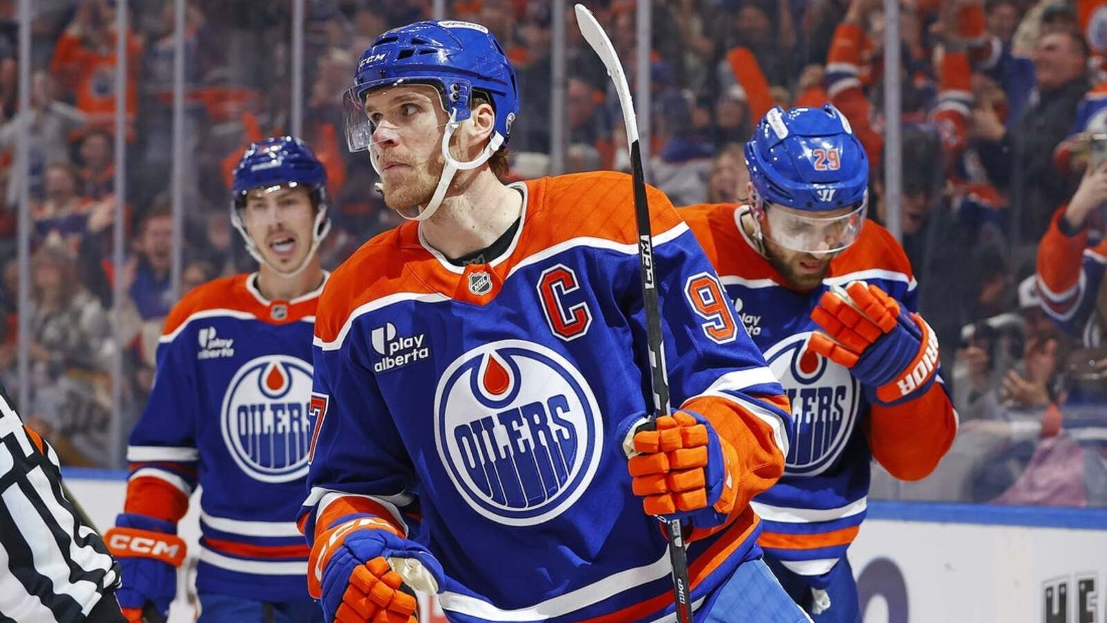 Red-hot Connor McDavid's hat trick sparks Oilers over Preds