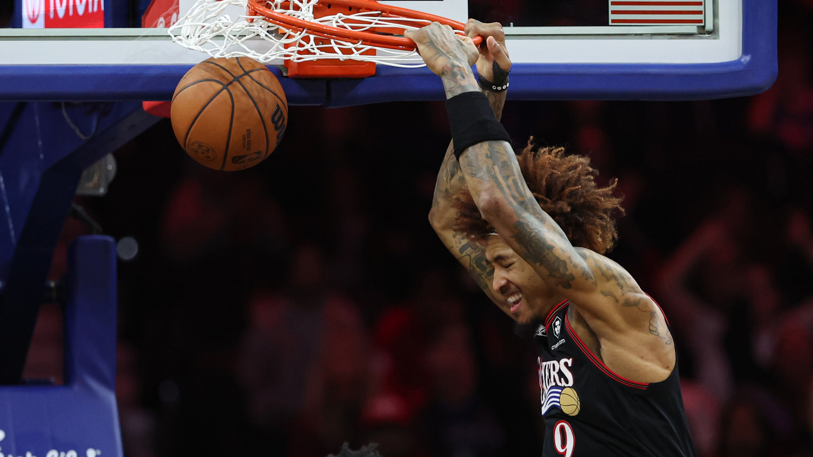 https://www.yardbarker.com/media/5/a/5a3cf4b2ed0378890f4a6131f786e5323c1bec29/thumb_16x9/kelly-oubre-jrs-late-tip-lifts-76ers-past-celtics.jpg