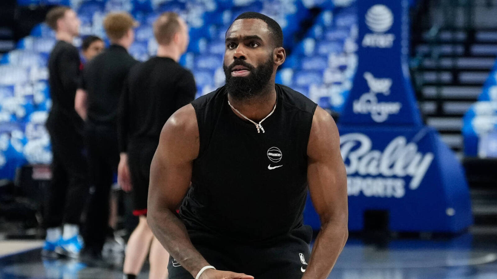 Watch: Tim Hardaway Jr. goes from hero to zero in Game 4 | Yardbarker