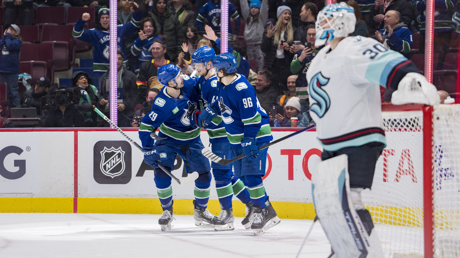 The best game of Elias Pettersson's career secures 6-5 Canucks win - Vimarsana News