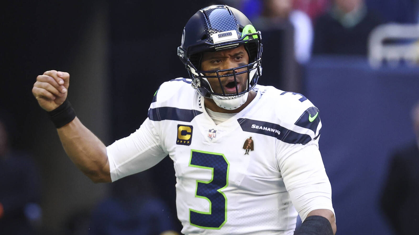 Broncos acquire Russell Wilson in blockbuster trade with