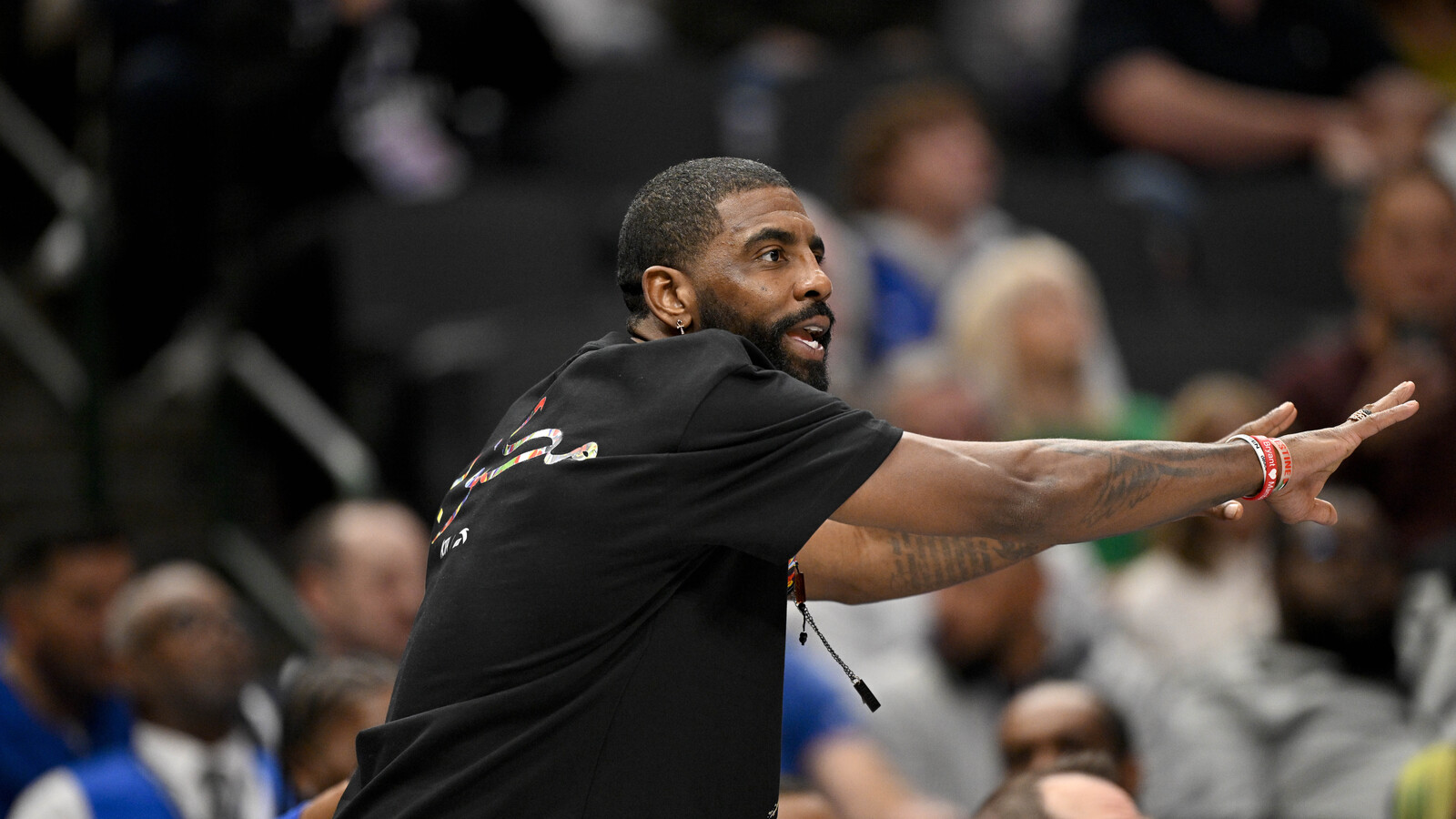 https://www.yardbarker.com/media/5/a/5a859da2af0f1a8be83943b27c84687ebe40d945/thumb_16x9/kyrie-irving-next-player-leave-mavericks.jpg
