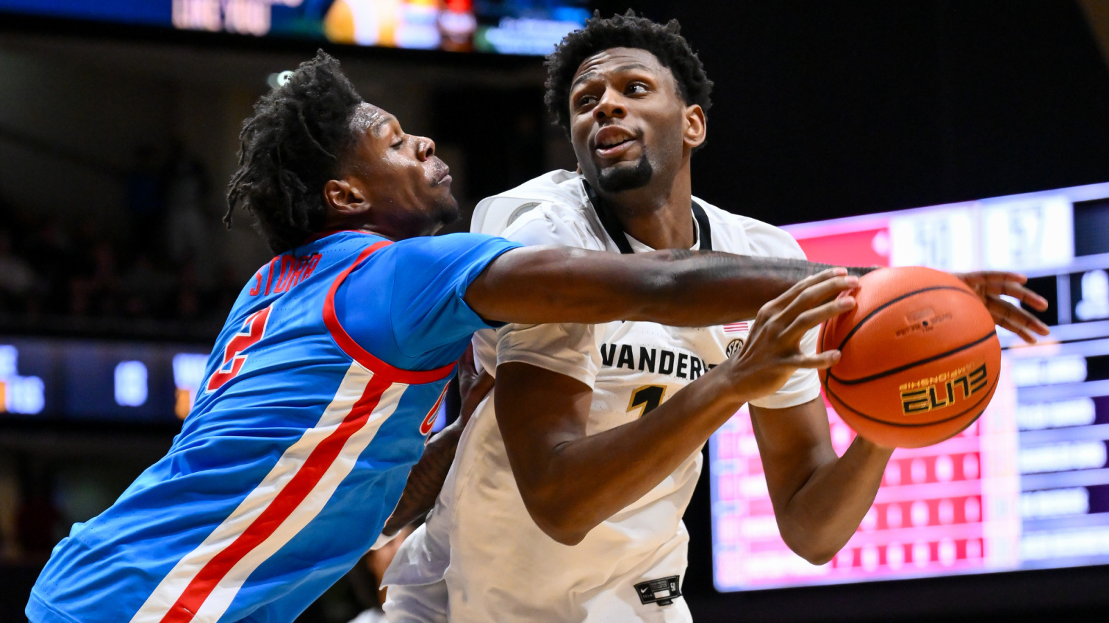 https://www.yardbarker.com/media/5/a/5a88bead32c4b3d1c64f63f26ec975501c54fa7e/thumb_16x9/tennessee-lands-former-vanderbilt-center-jalen.jpg?v=1