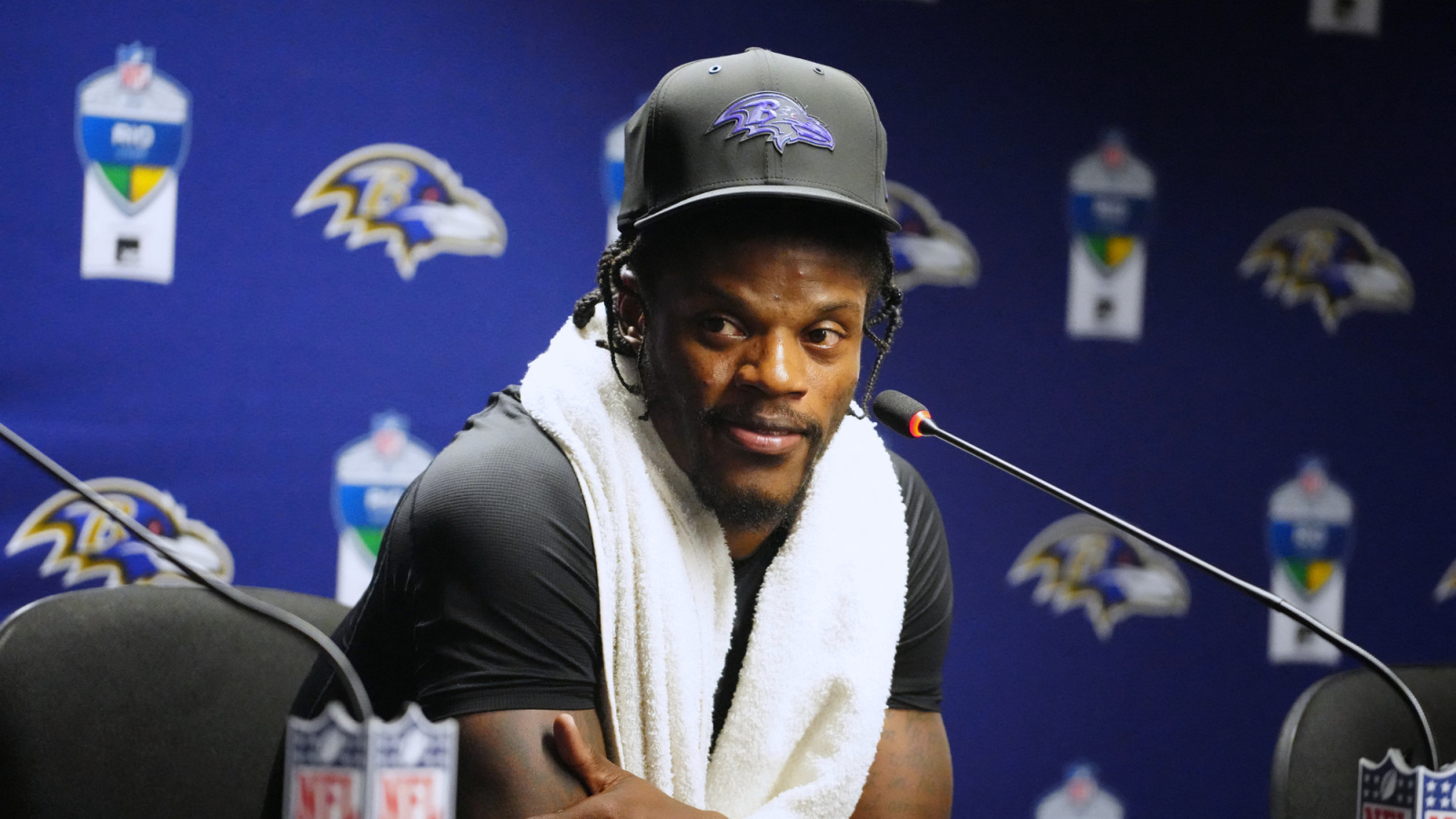 Ravens QB Lamar Jackson Suffers Ankle Injury
